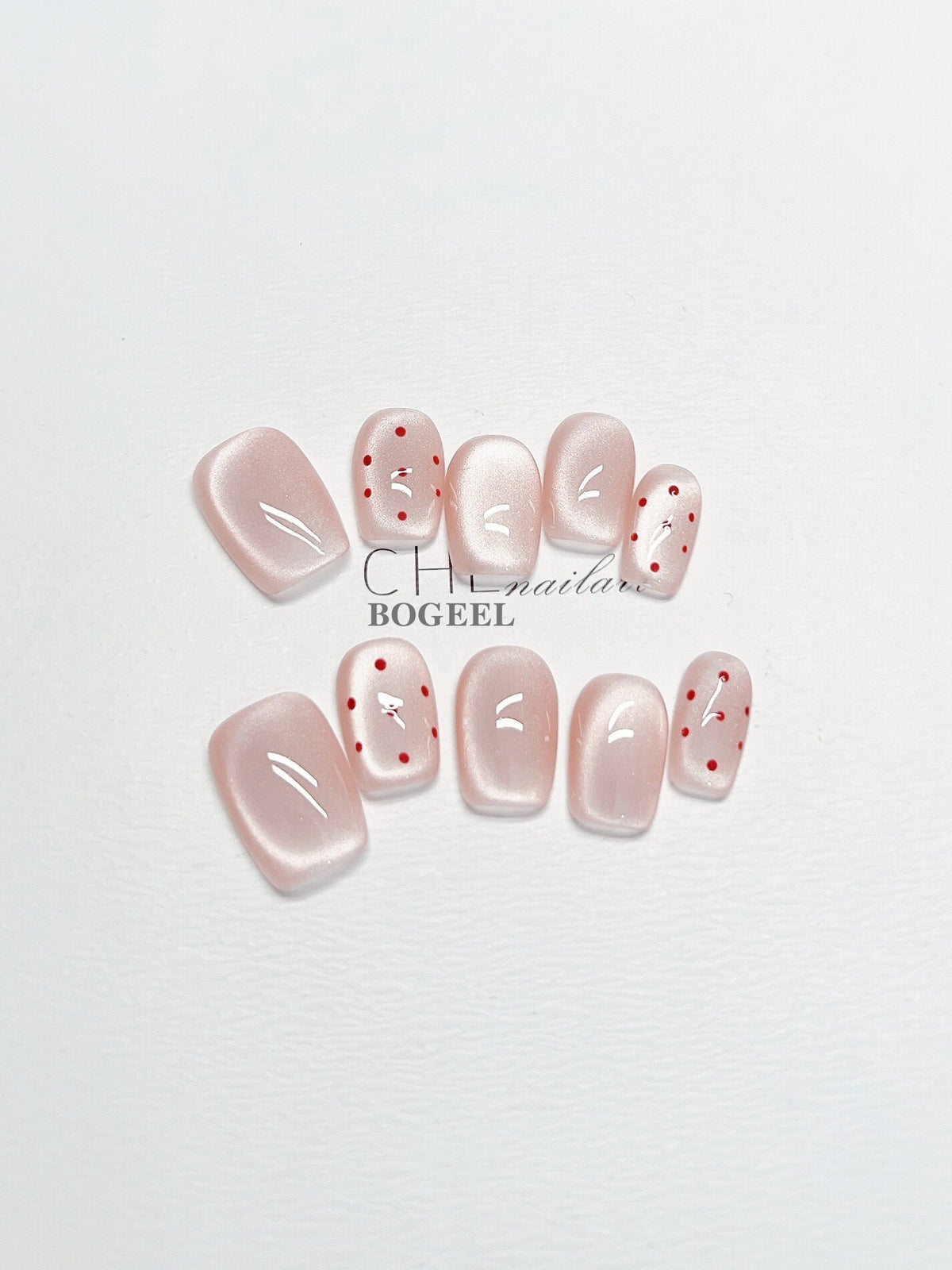 Phototherapy White Gentle Fake Nails