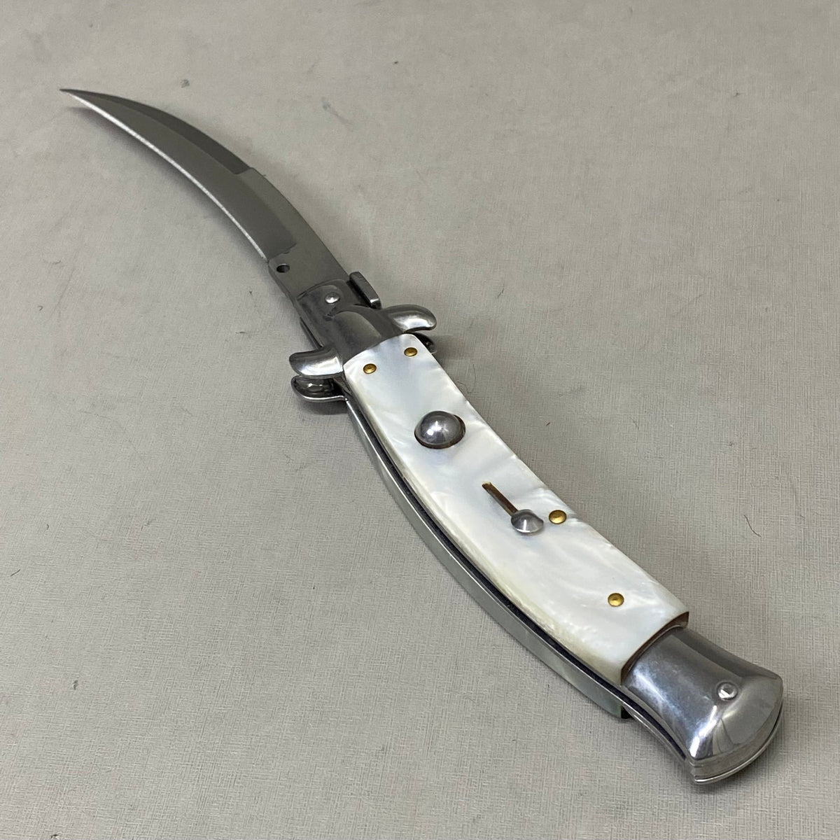 ZA@ ARMED FORCE TACTICAL Handcrafted OTF Pocket Knife  4" Blade 9" Overall Length White ST-6CWP
