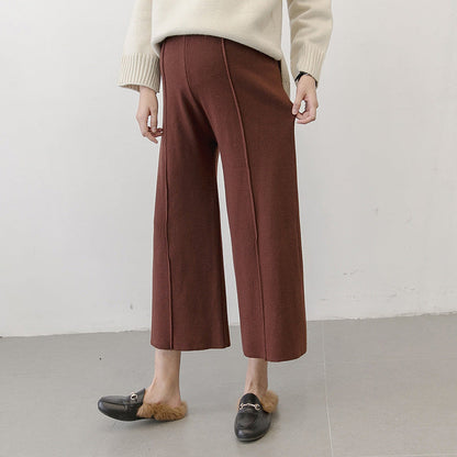 Maternity knitted cropped trousers