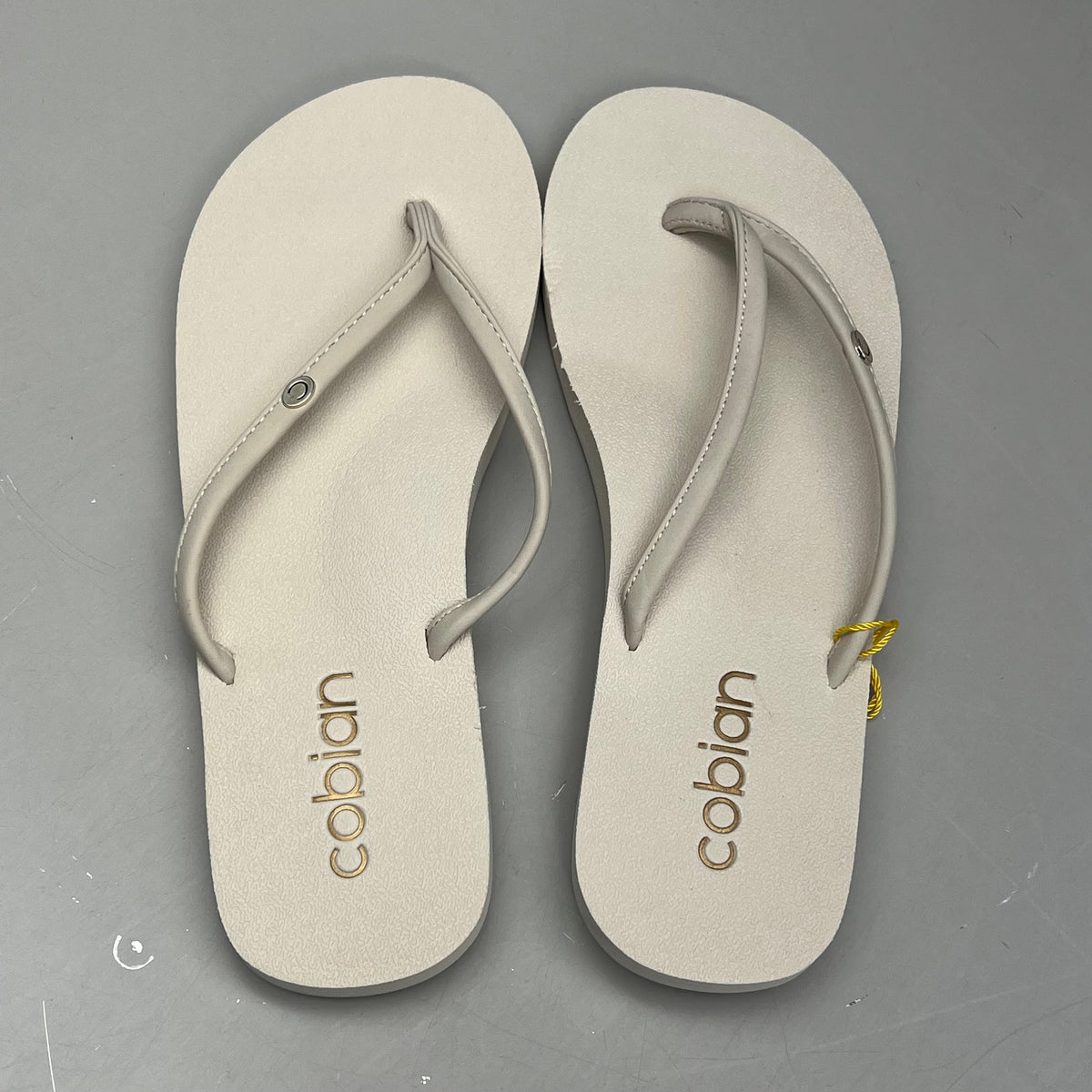 COBIAN Nia's Bounce Synthetic Leather Sandals Women's Sz 10, EU 41 Cream NIA25-110-10
