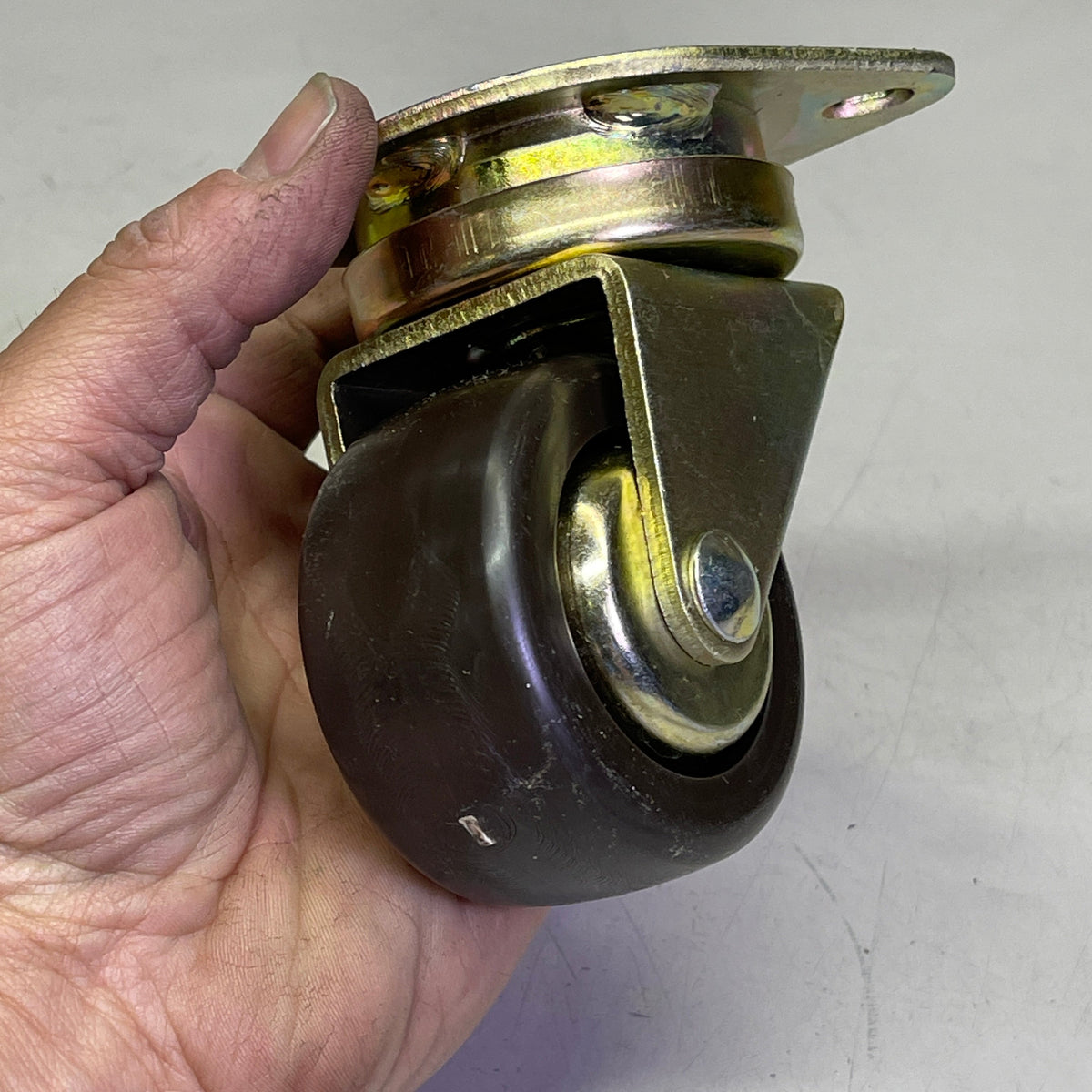 COLSON (4 PACK) Swivel Plate Casters w/ Hard Rubber Wheels 2-3/4" Brown 27015