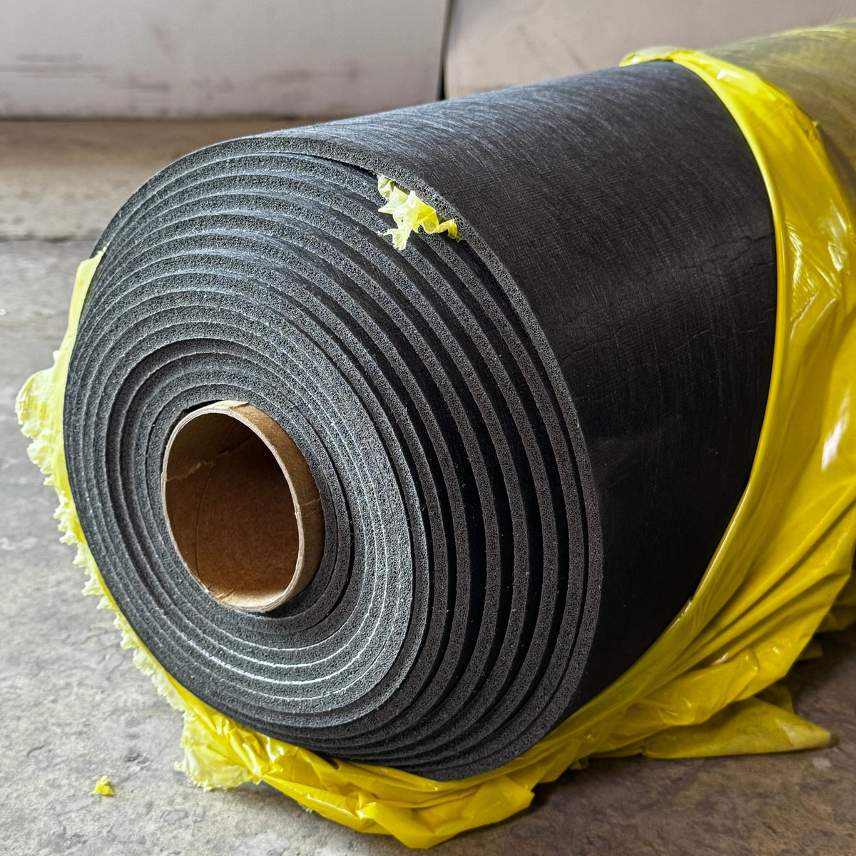 TRED-MOR Commercial Cushion Roll For Double-stick Carpet Installations 2568 Sz 54" x 30' Black