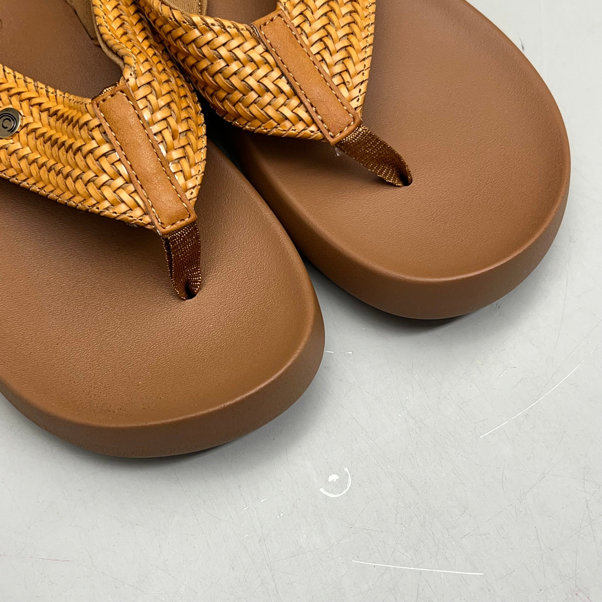 COBIAN Palmilla Braided Synthetic Leather Strap Sandals Women's Sz 9 EU 39.5 Tan PAL25-230-9