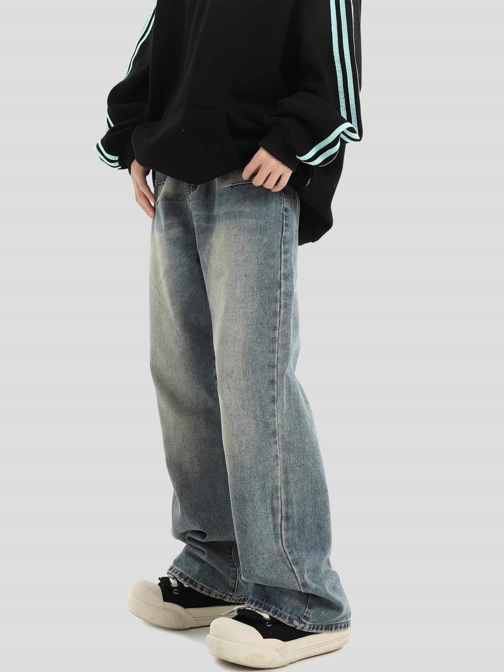 Worn Washed-out Blue Loose Straight Jeans