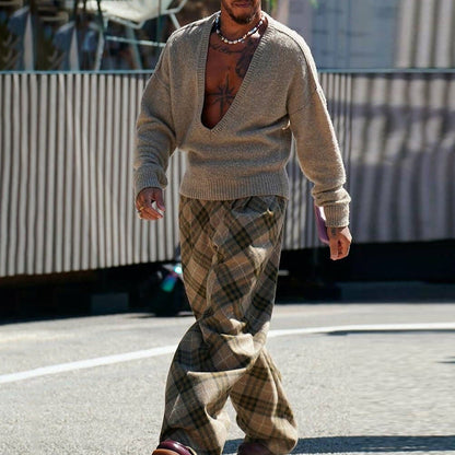 Casual Oversized V-neck Fashionable And Sexy Knitted Sweater For Men