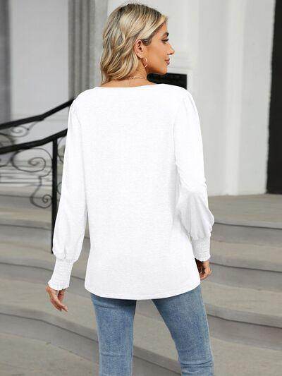 V-Neck Lantern Sleeve T-Shirt for Casual Chic Style