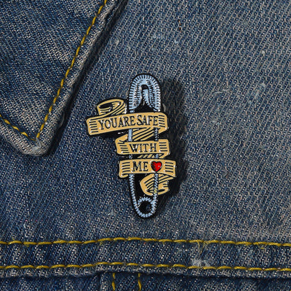 Retro Alphabet Clip Couple Badge