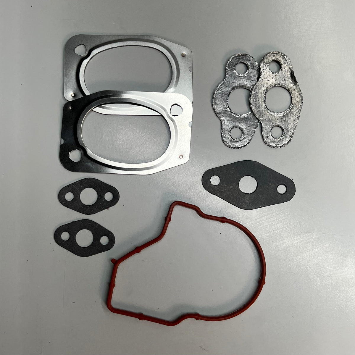 MAHLE Engine Gasket Set For Chrysler & Dodge Vehicles Made In USA 95-3572