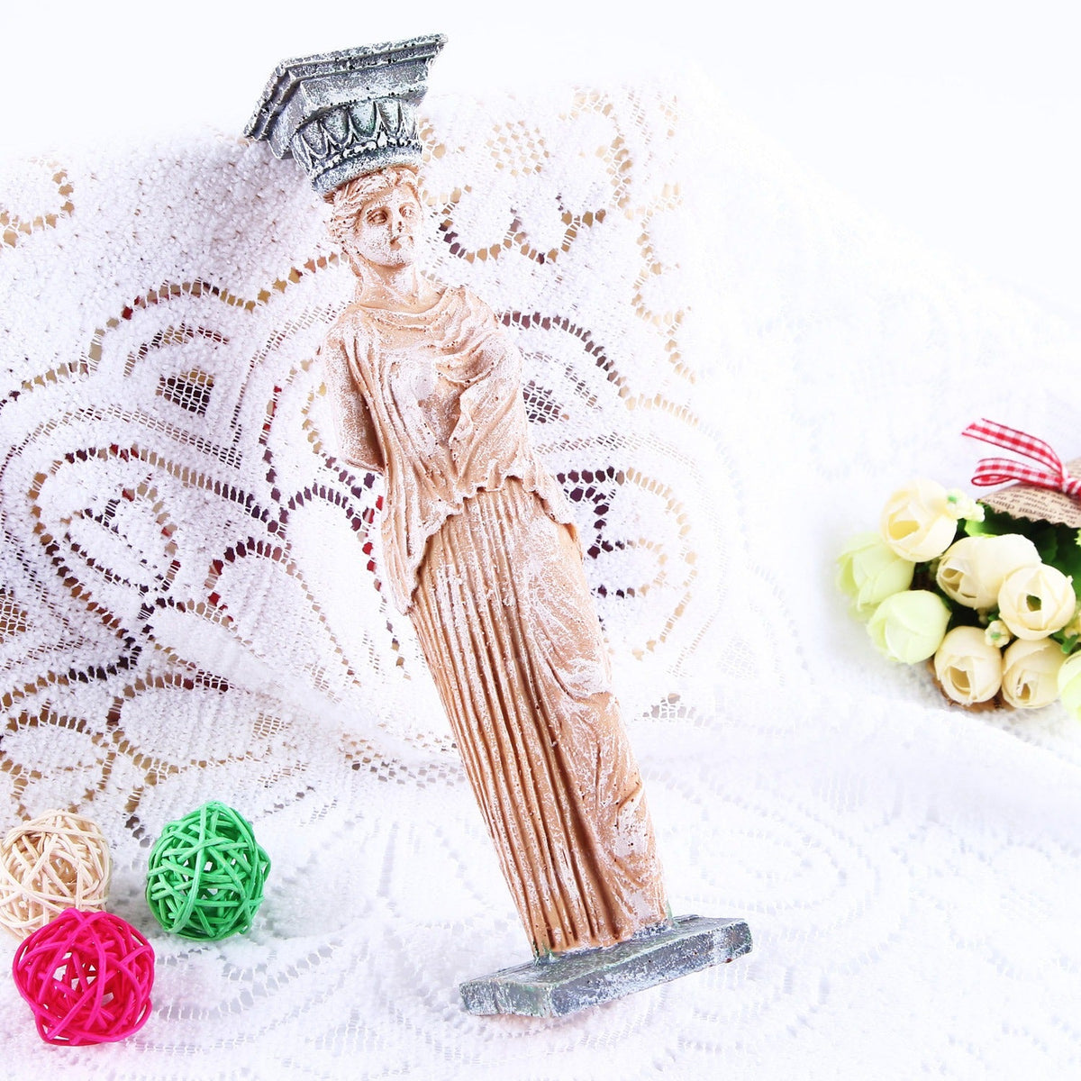 Broken arm Venus goddess fish tank ornament