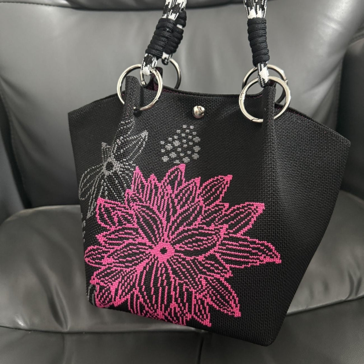 Knitted Tote Bag Commuter-friendly Handbag Simple Style