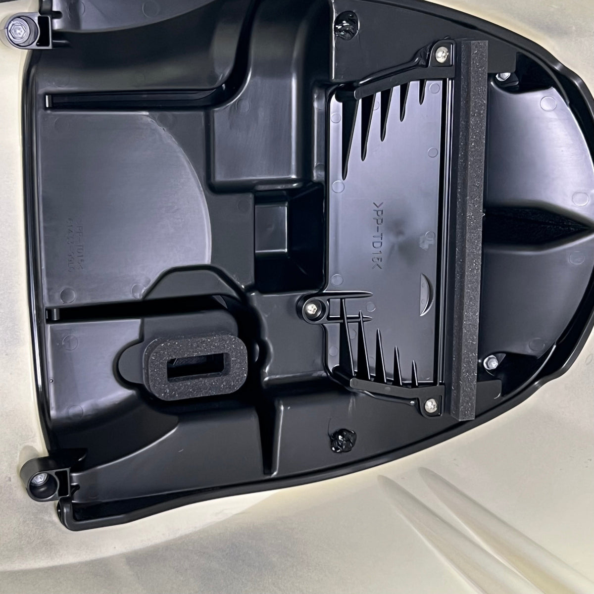 SUZUKI DF 350 Boat Engine Cowling Top Cover Kit Sz 32.5" x 21.5" x 22.5"
