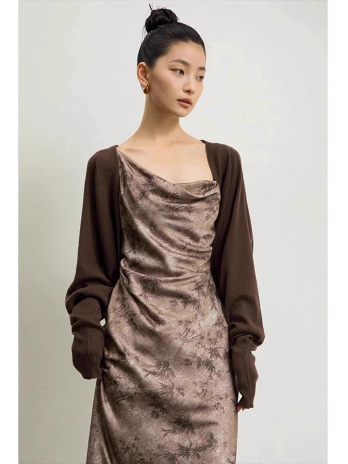 French-style Vintage Black Batwing-sleeve Sweater Shawl Tunic
