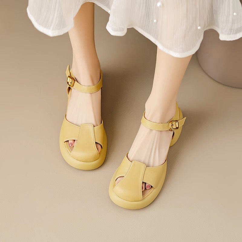 Trendy Thick-soled Hollowed-out Closed-toe Sandals With A Cushioned Feel