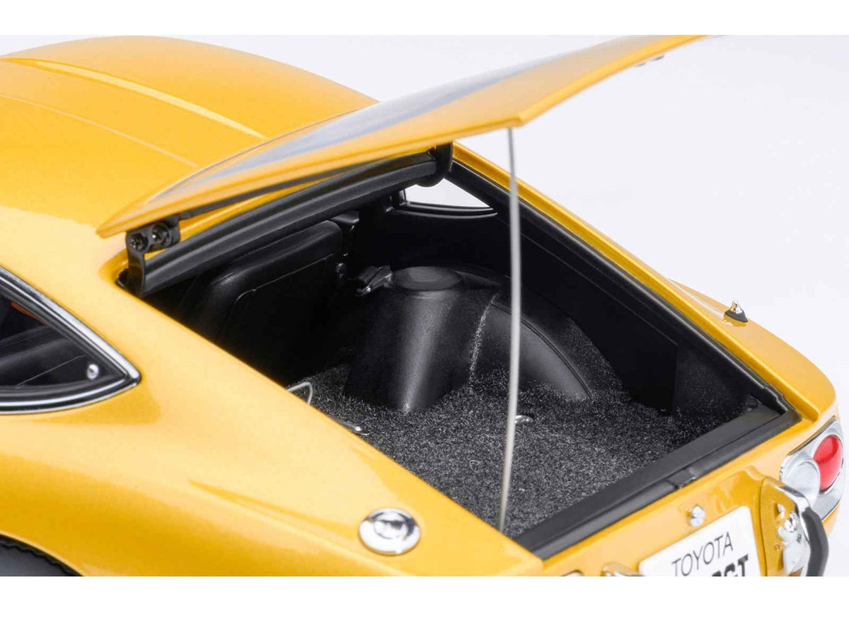 1967 Toyota 2000GT RHD (Right Hand Drive) Gold Metallic 1/18 Model Car by Autoart