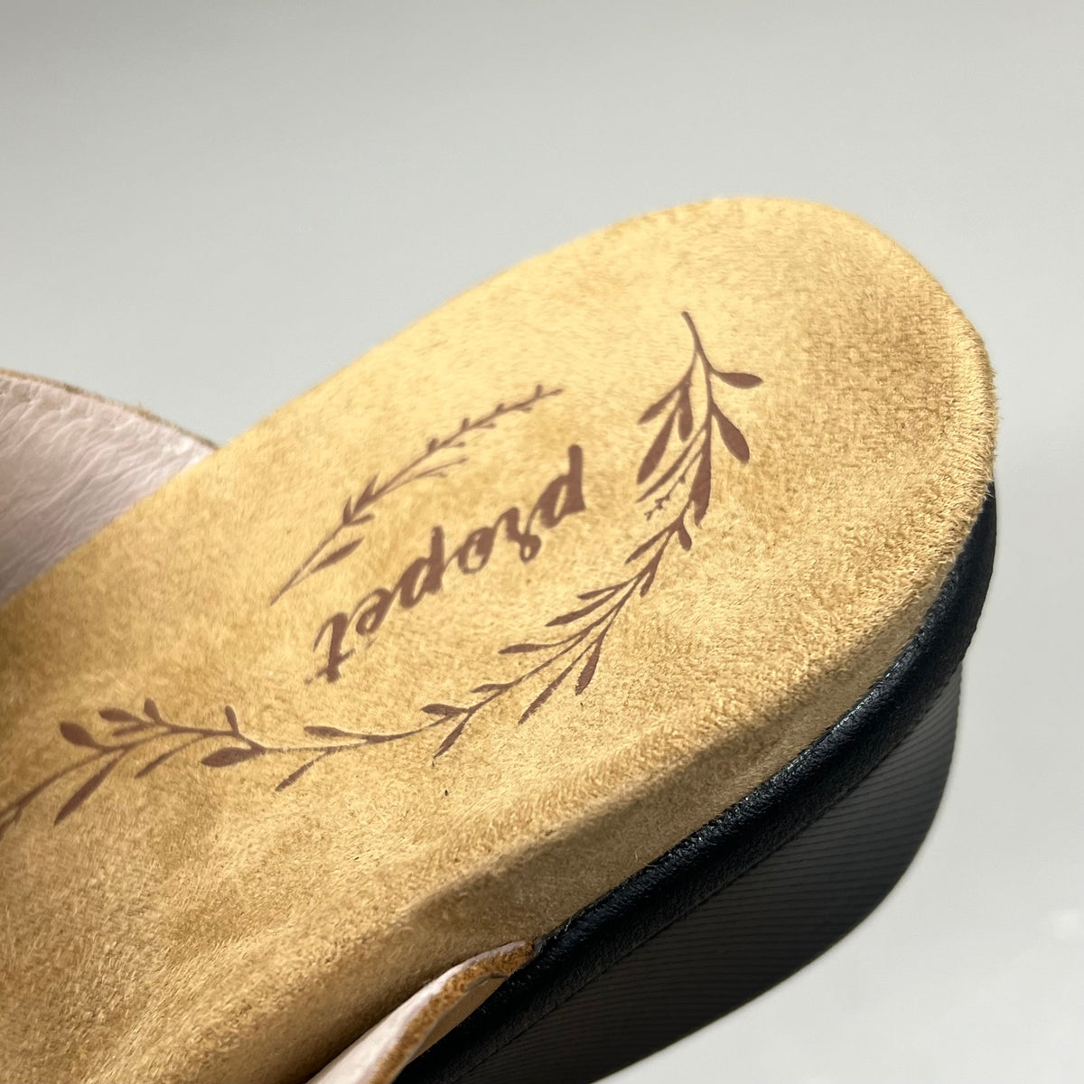 PROPET Wynzie Dressy Adjustable Flip Flop Women's Sz 8 XX(4E) Tan WSX051L