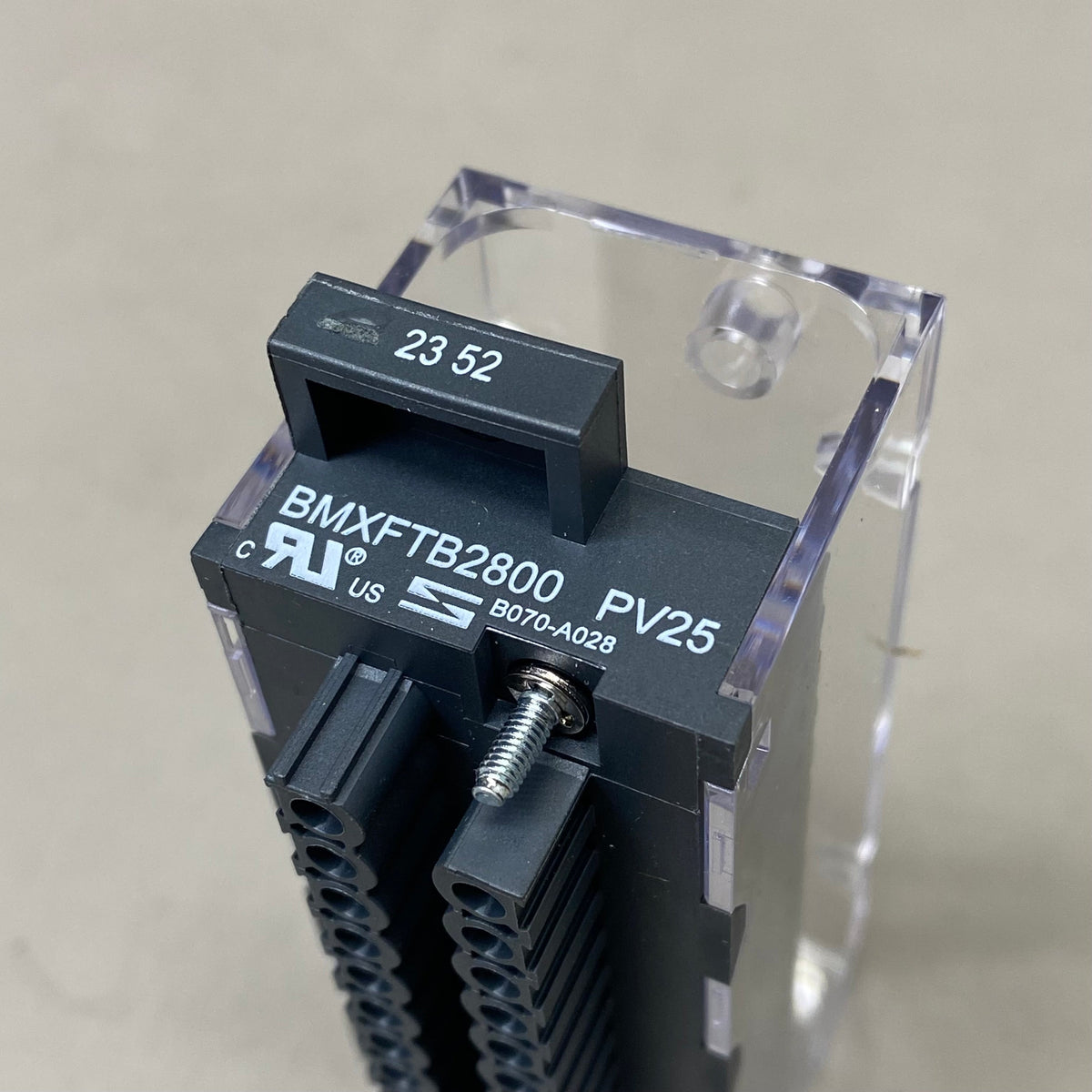 SCHNEIDER ELECTRIC Caged Terminal Strip 4"x2"x2" Black BMXFTB2800
