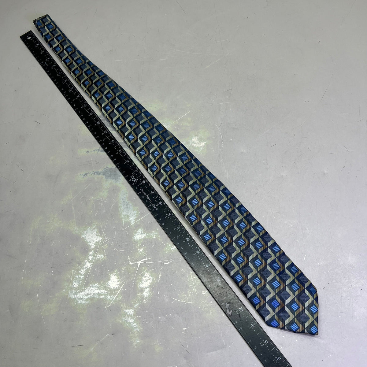 ALEXANDER JULIAN COLOURS 3D Square Tie 60" Blue/Multicolor Pattern (Pre-Owned)
