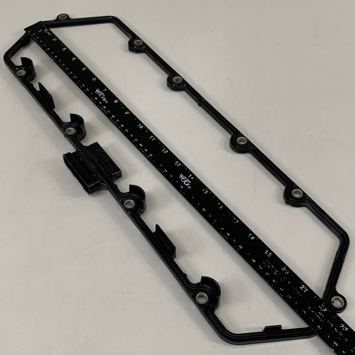 MAHLE Valve Cover Gasket For Ford VS50329