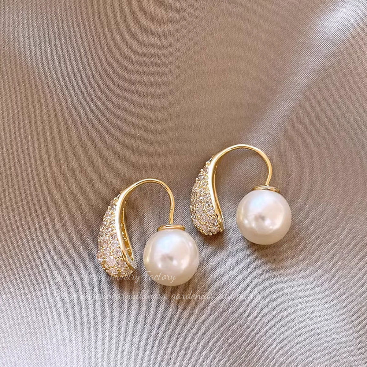 Real Gold Electroplated Micro-Inlaid Exquisite Zircon Small Bean Earrings For Women, Light Luxury Niche High-End Teardrop-Shaped Pearl Earrings