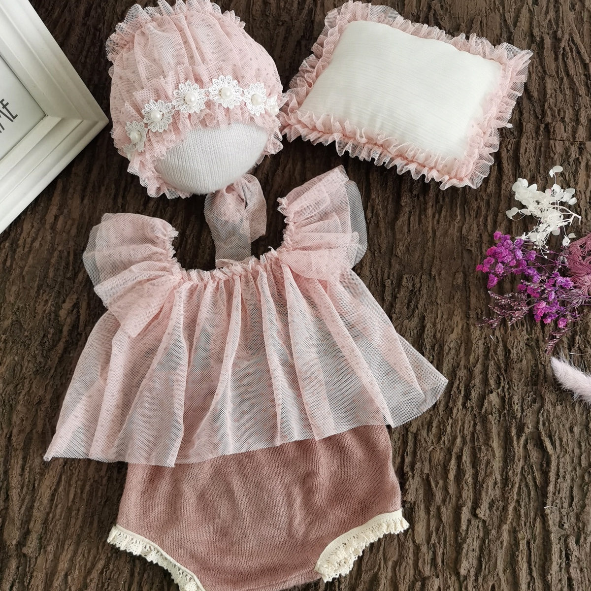 Newborn girl clothing