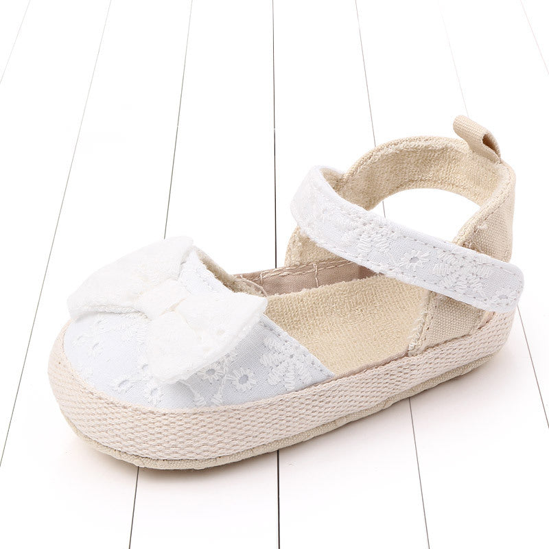 Bow baby shoes