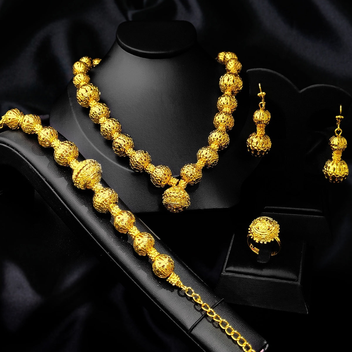 Women's Zircon Pearl Necklace Ring Earring Bracelet Four-piece Set
