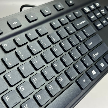 KENSINGTON Simple Solutions Wired Keyboard w/ Smart Card Reader Black K55115US