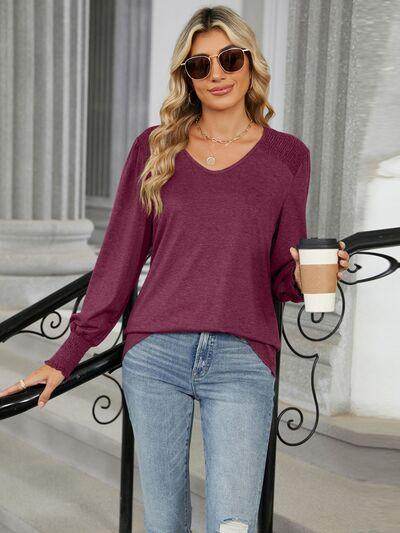 V-Neck Lantern Sleeve T-Shirt for Casual Chic Style
