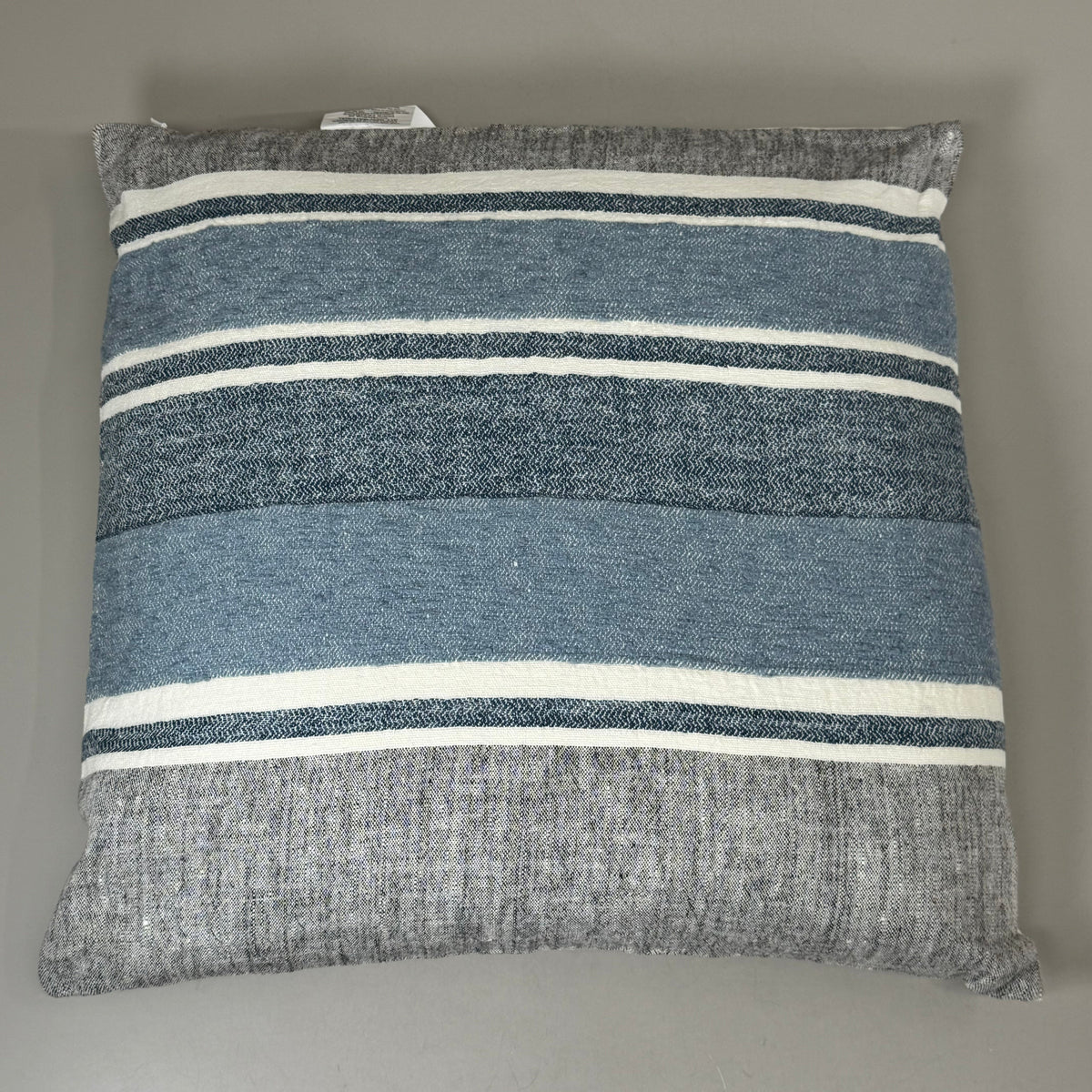 VILLA 22"x22" RN ST Lima Decorative Throw Pillow in Blue/Grey