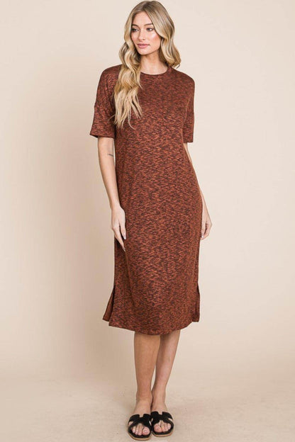 BOMBOM Round Neck Side Slit Midi Dress for Casual Elegance
