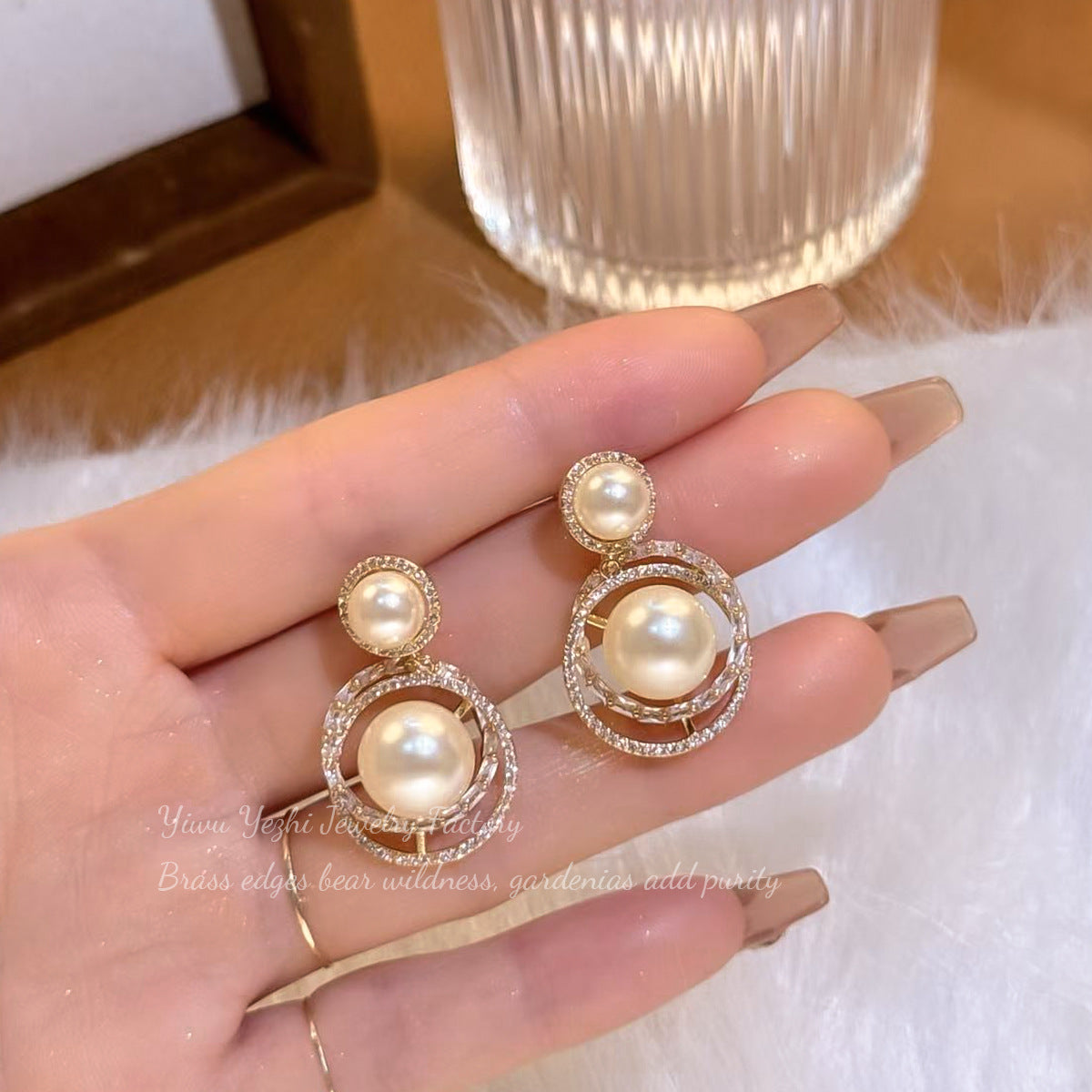 S925 Silver Needle Exquisite Winding Full Diamond Earrings Elegant Elegant Large Pearl Earrings Sweet Small Earrings Wholesale