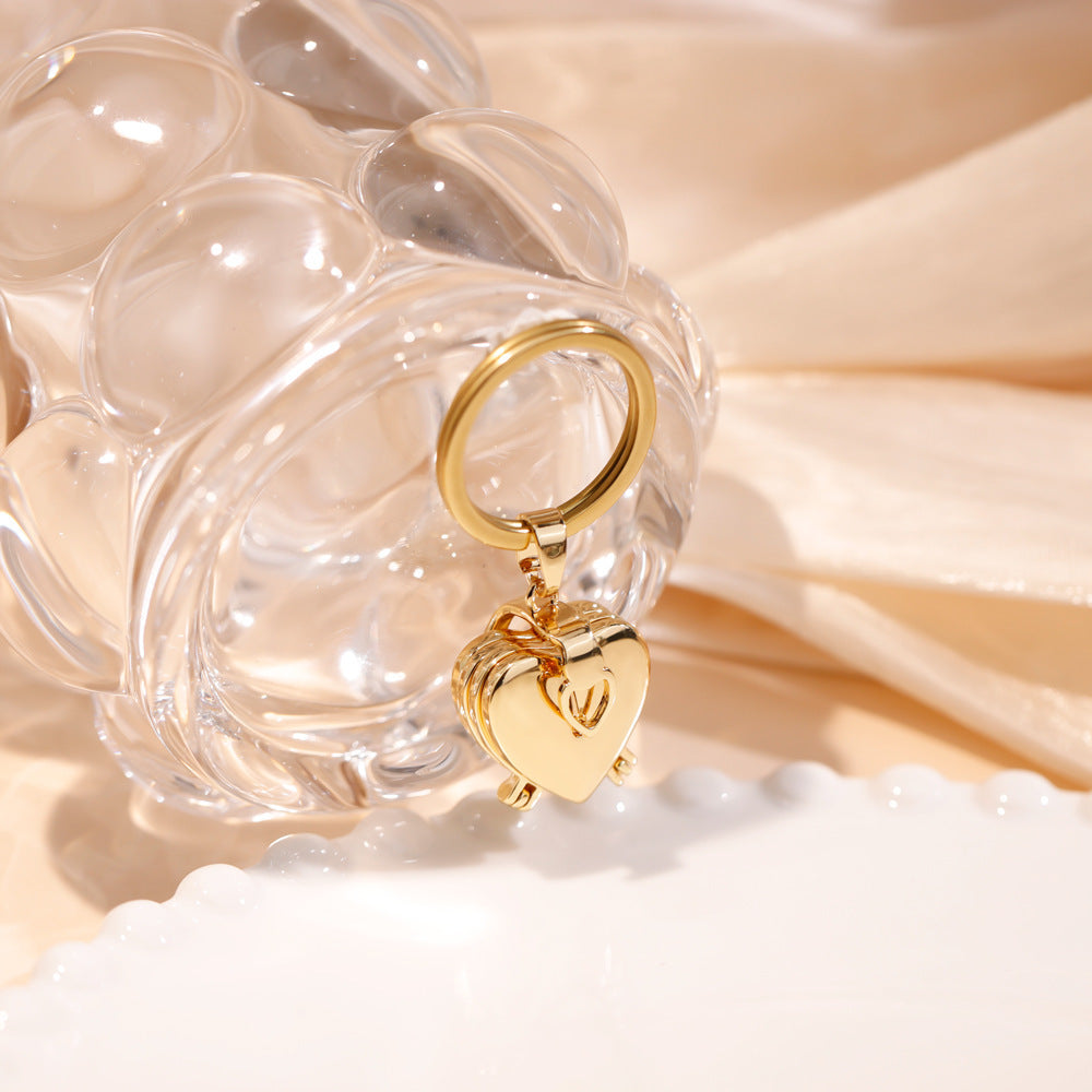 Three-Dimensional Peach Heart Folding Pendant