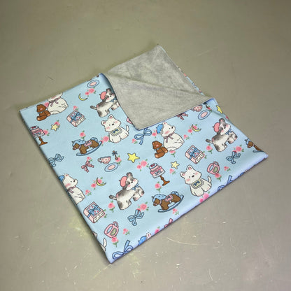 LOVLEY CAVES Self Adhesive Cat Wrap Grooming Blanket Puppys & Bows Pattern Blue
