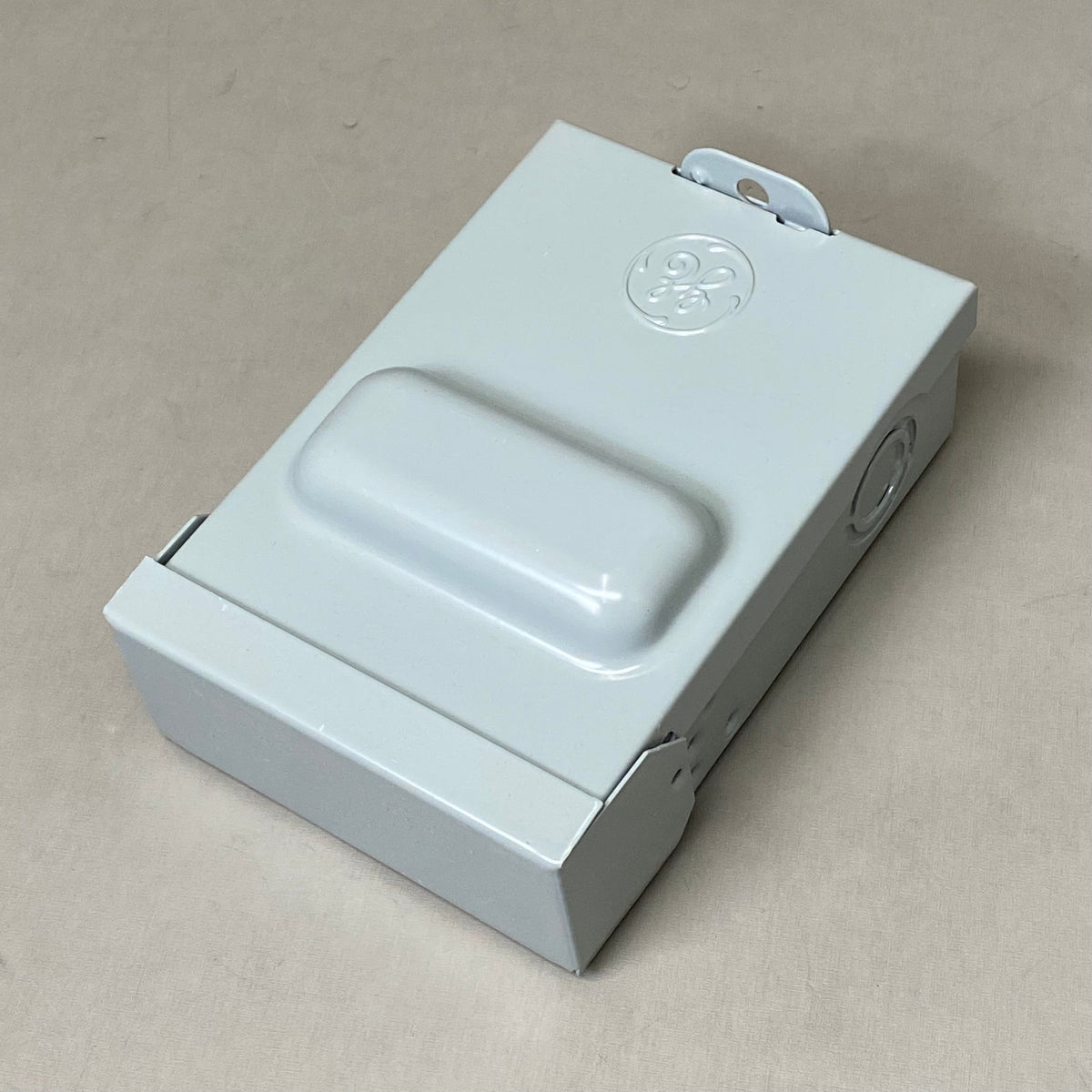 ENERGY INDUSTRIAL SOLUTIONS Air Conditioner Disconnect 9.75"x5.5"x3.75" Grey TF30RCP
