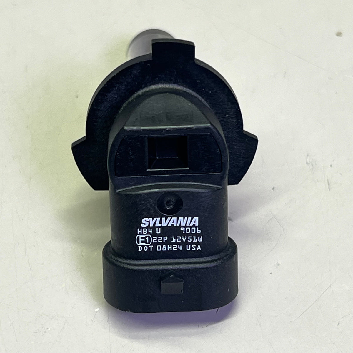 SYLVANIA 9006 Standard Halogen Headlight Bulbs – 2 Pack