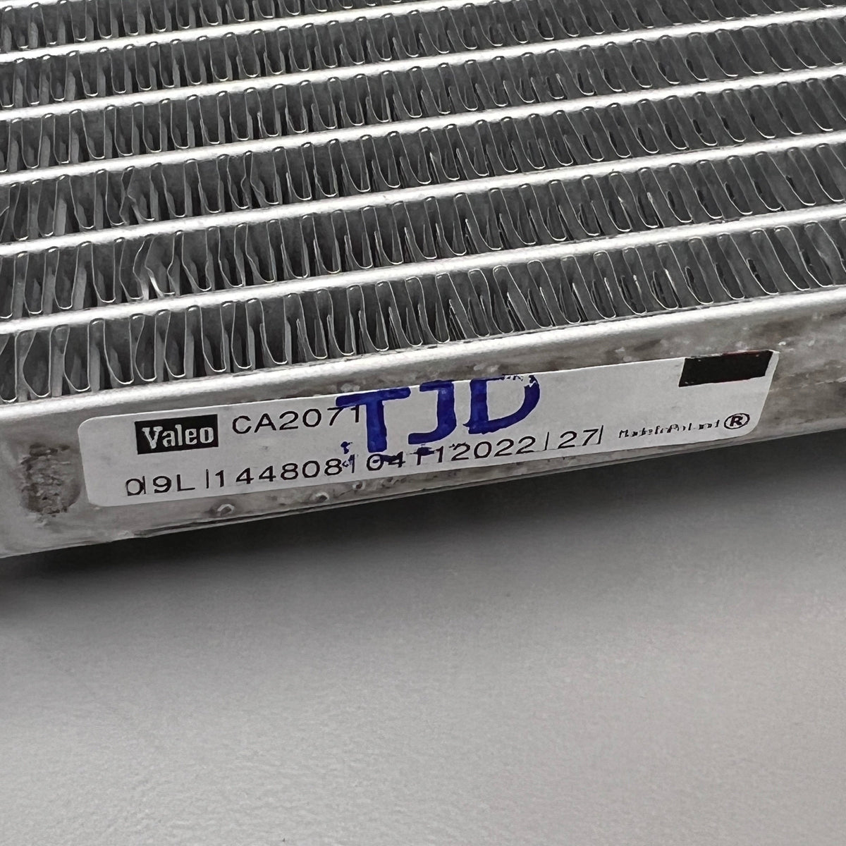 FORD Motorcraft YJ-686 1X A/C Condenser DV6Z-19712-E OEM (New)