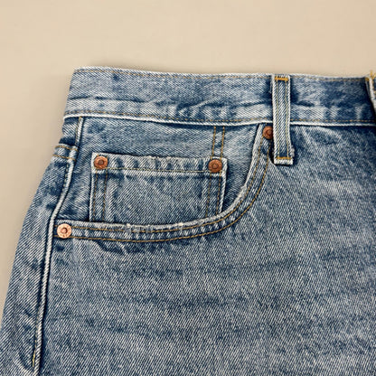 LEVIS 501 Original Fit High Rise Shorts Medium Wash Women's Sz 32 Mega Vibe Blue