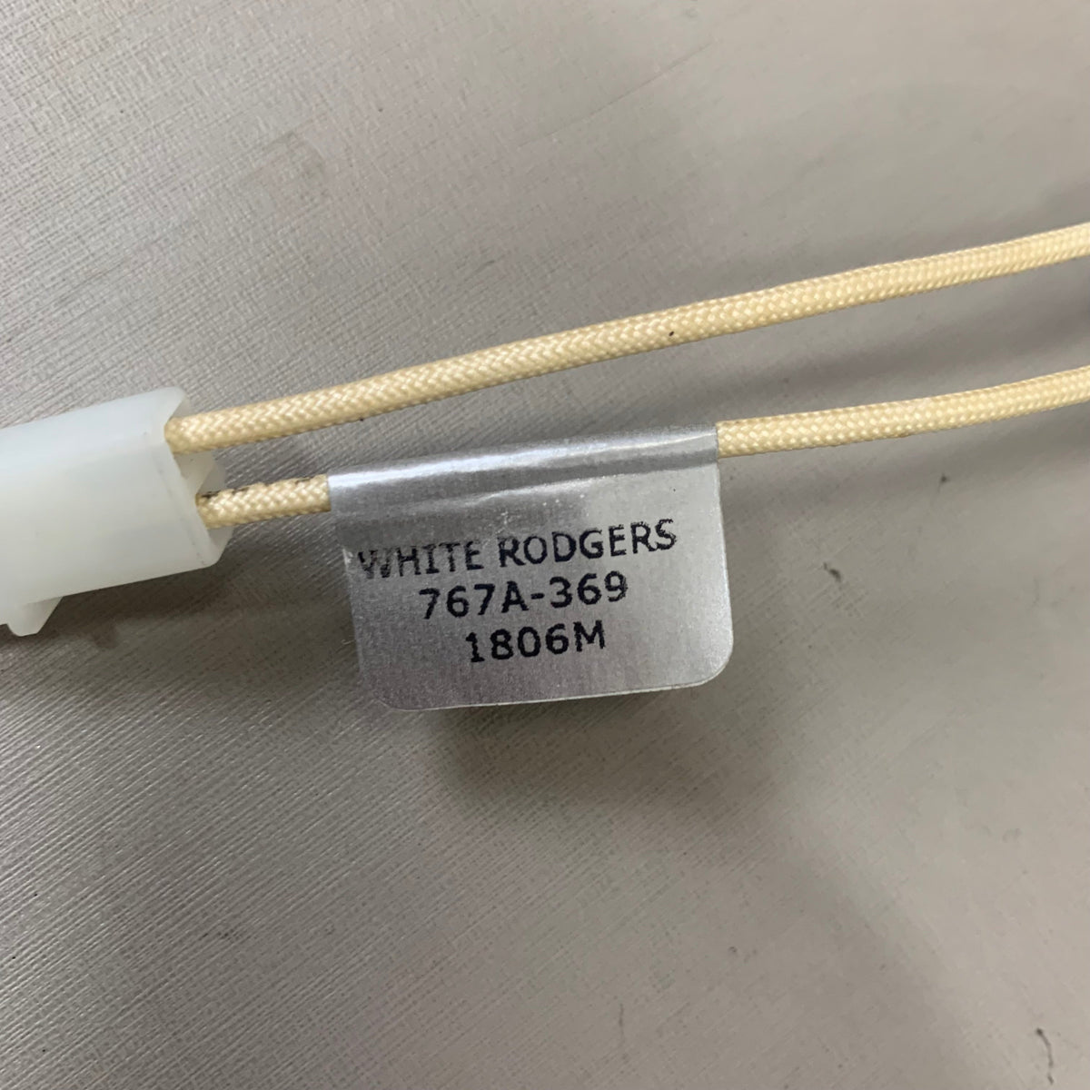 WHITE RODGERS EMERSON Hot Surface Ignitor White 767A-369