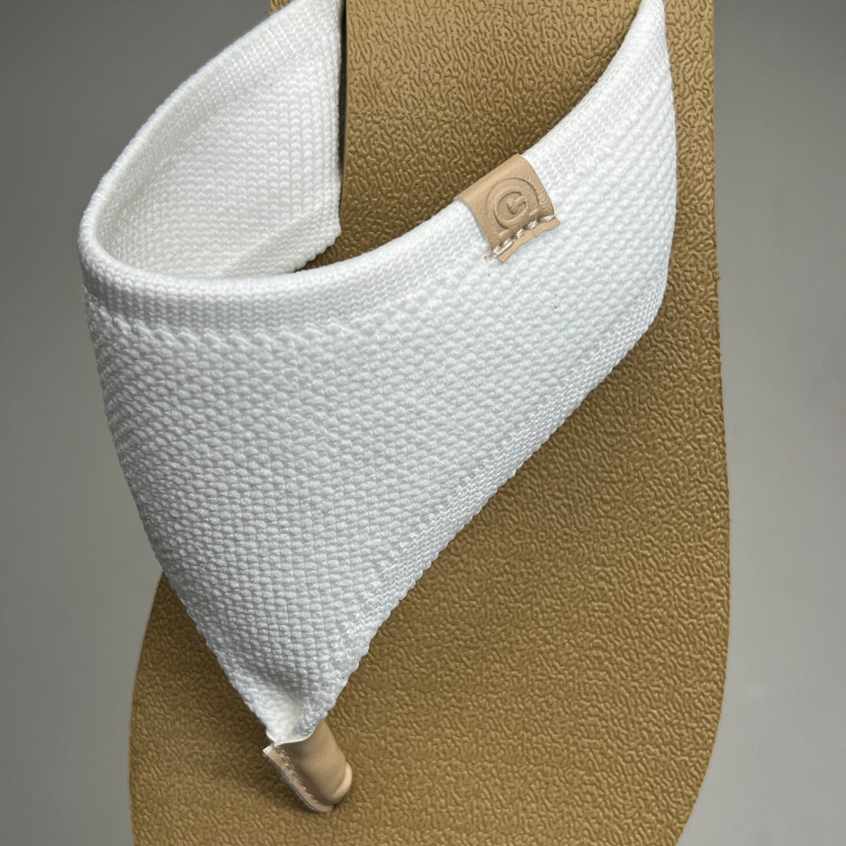 COBIAN Bermuda Bounce Mesh Strap Women's Sz 6 EU 35.5 Cream BEB24-110-9