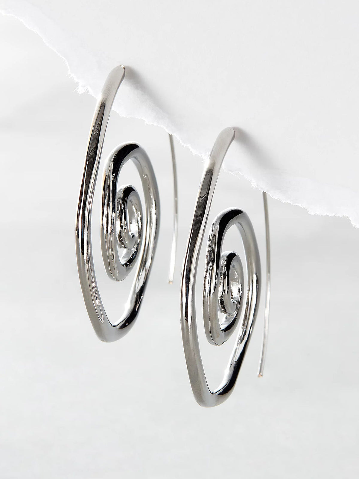 Women Smooth Alloy Twisted Hoop Earrings
