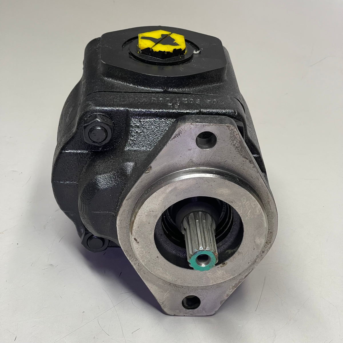 PARKER Hydraulic Pump Motor 10"x7"x7" Black 7049110006