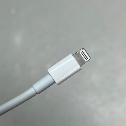 APPLE  Lightning Digital AV Adapter Up To 1080p HD White MD826AM/A (Return)