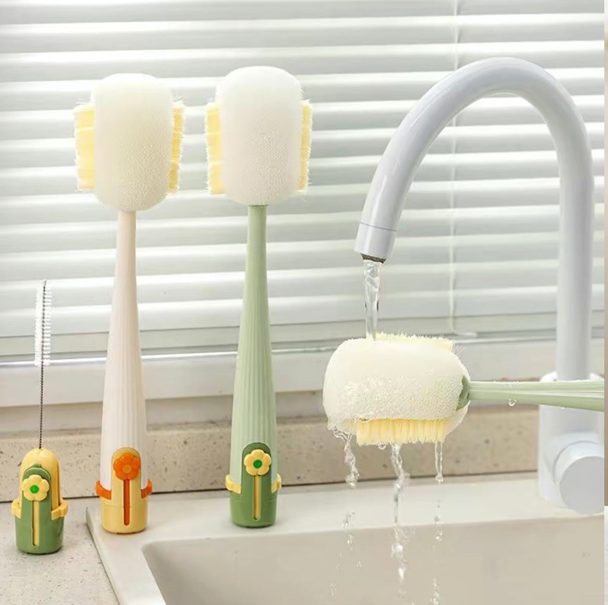 CleanSip Brush Cleaner