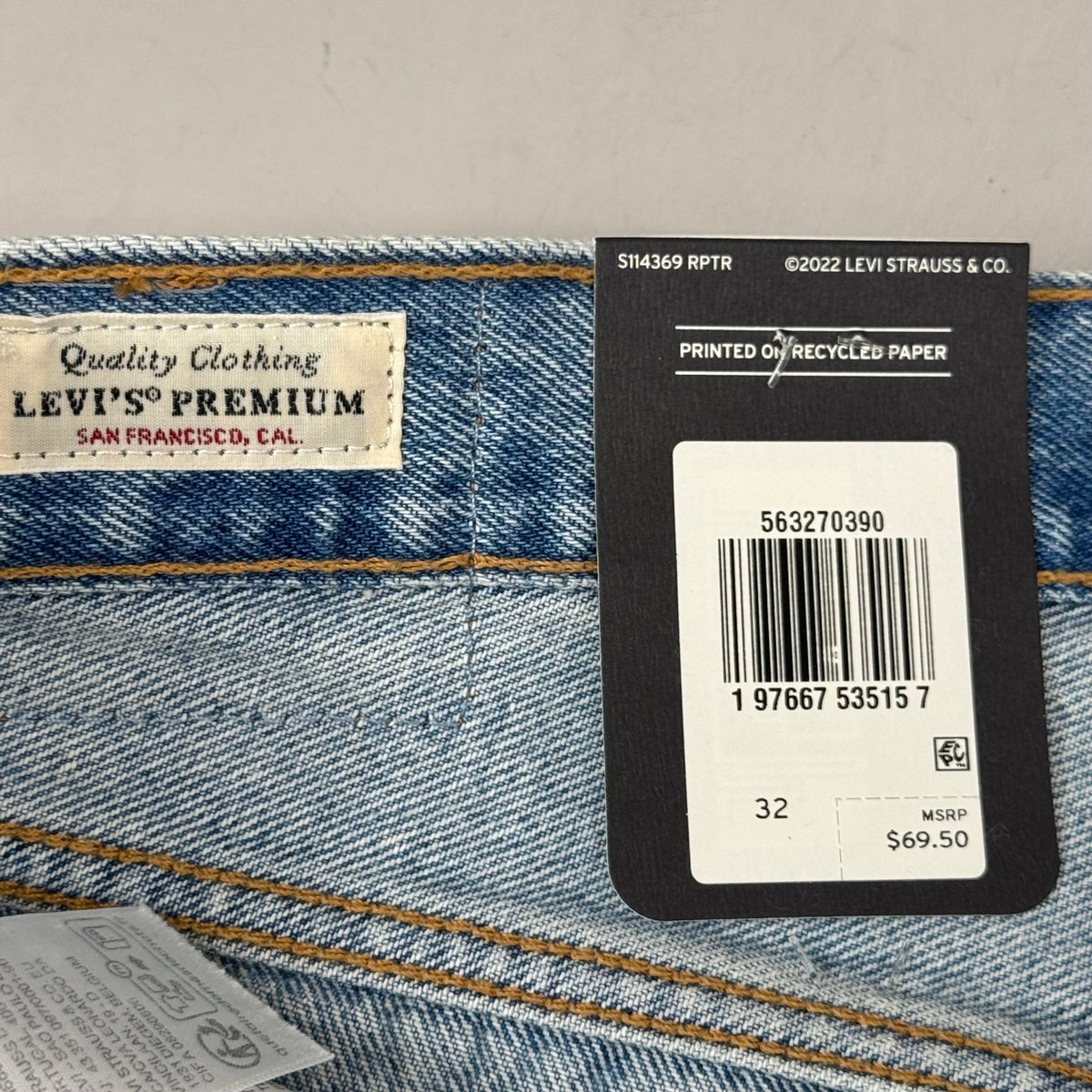 LEVIS 501 Original Fit High Rise Shorts Women's Sz 32 Vague Finish Medium Wash