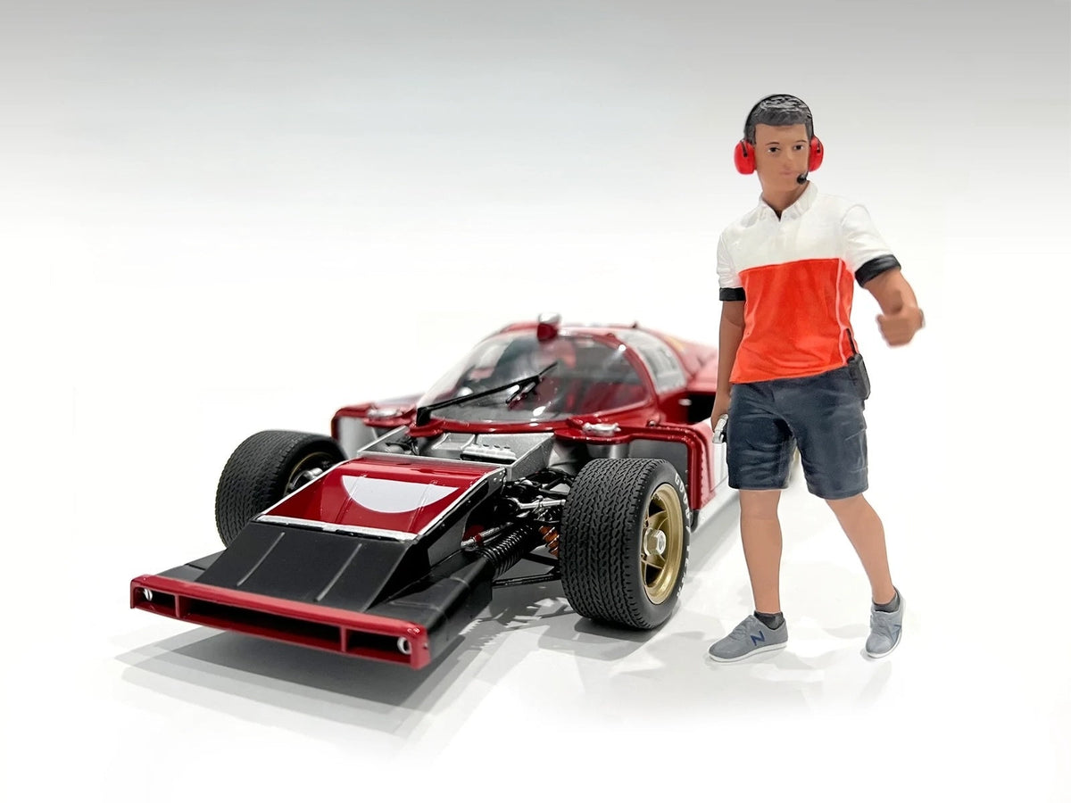 "Race Crew" Figure #2 for 1/18 scale models by American Diorama