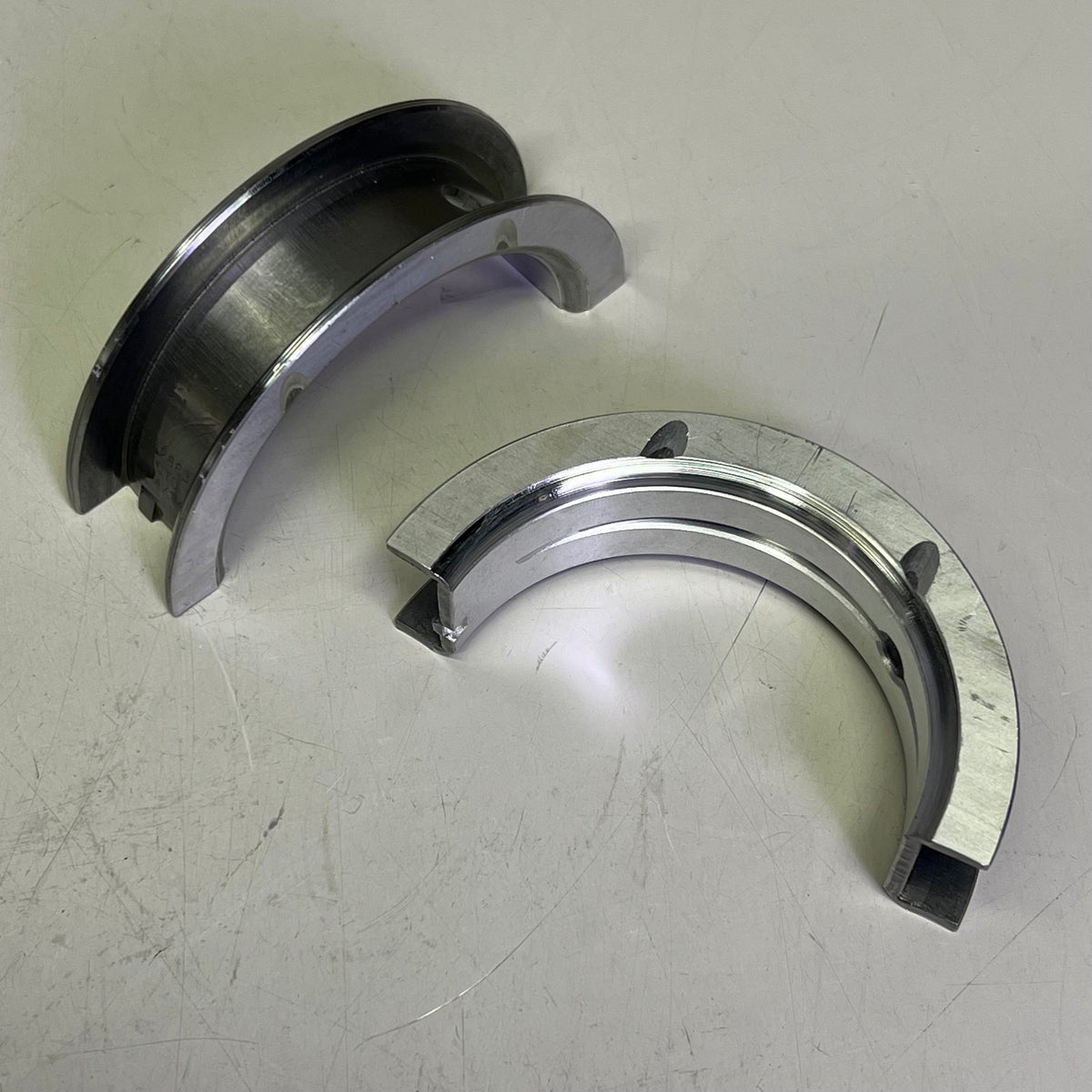MAHLE Clevite Engine Crankshaft Main Bearing Set Made In USA Direct Fit MS-2205A