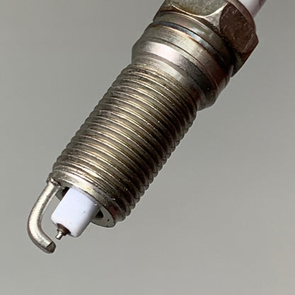 AUTOLITE (4 PACK) Platinum Iridium XP Spark Plug Fine Wire 14mm Thread Dia XP6083