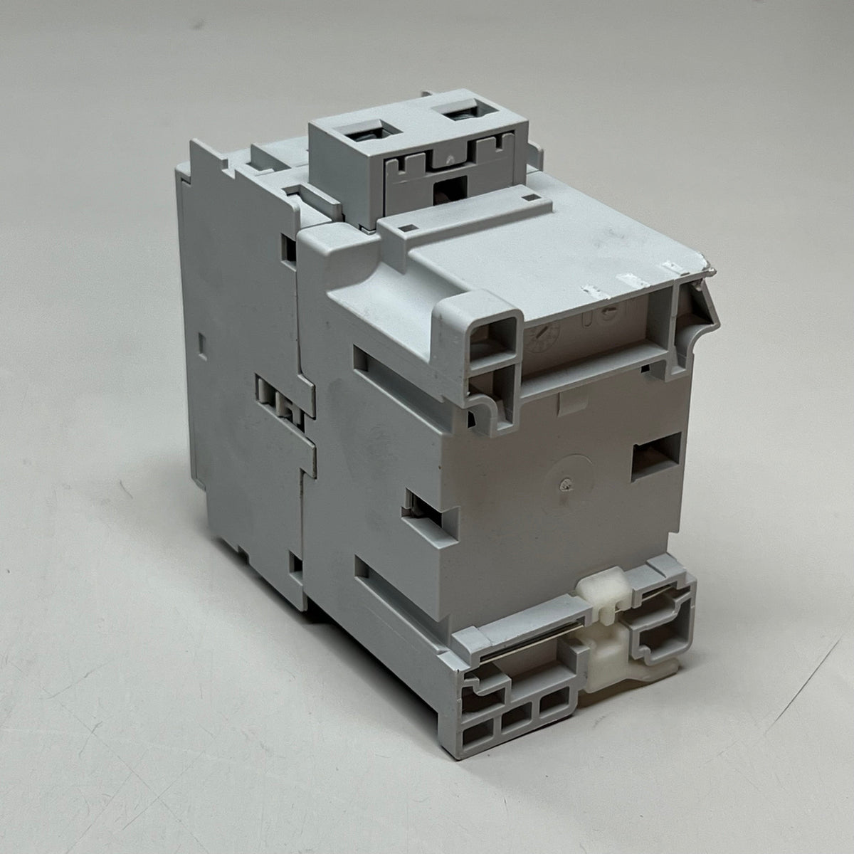 ALLEN BRADLEY IEC Contactor Non-Reversing 120/110v 60/50hz Grey 100-C23D10