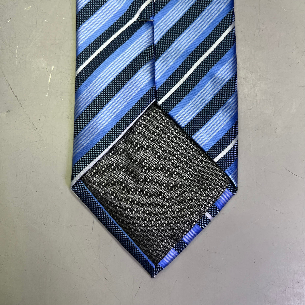 ALEXANDER JULIAN COLOURS Slanted Formal Pattern Tie 60" Blue/White (Pre-Owned)