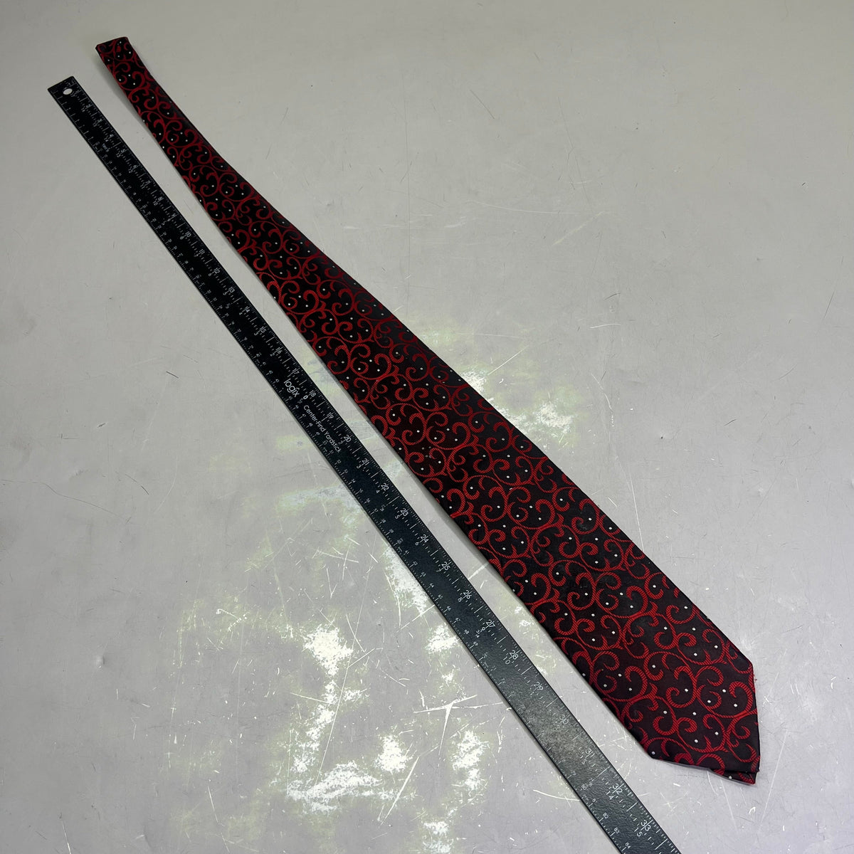 ALEXANDER JULIAN COLOURS Swirl Pattern Polyester Tie 60" Red/Black (Pre-Owned)